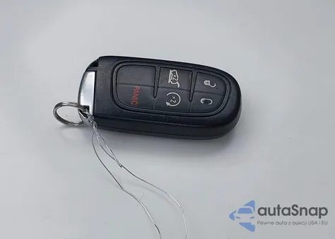 2019 Jeep Cherokee Limited 4X4 z USA, uszkodzony, nr VIN 1C4PJMDX2KD445586